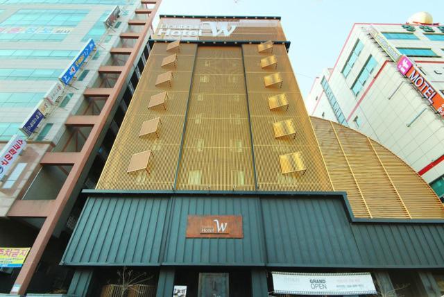 W Boutique Hotel Gimhae Bagian luar foto